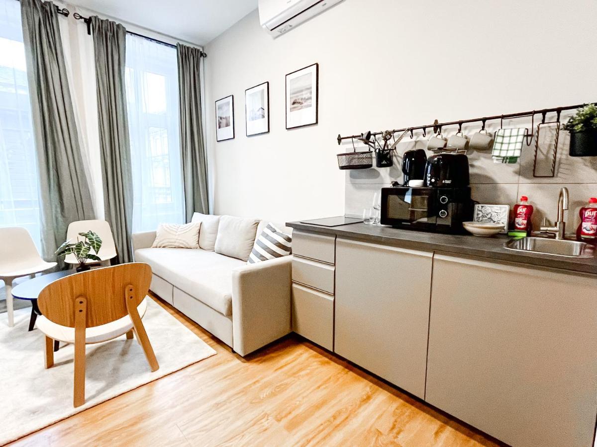 T32 Central Modern Suites Budapesta Exterior foto