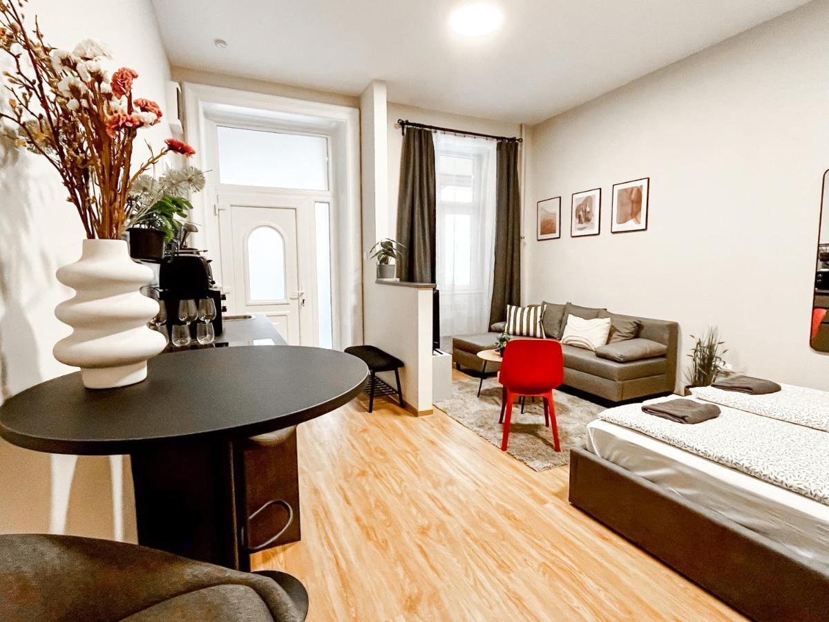 T32 Central Modern Suites Budapesta Exterior foto